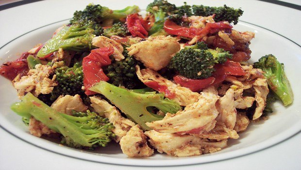 high blood pressure diet-chicken, broccoli salad &charred tomato