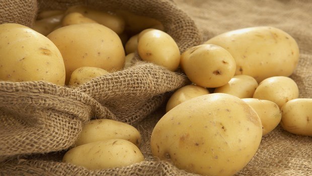 home remedies for tanned skin-potato