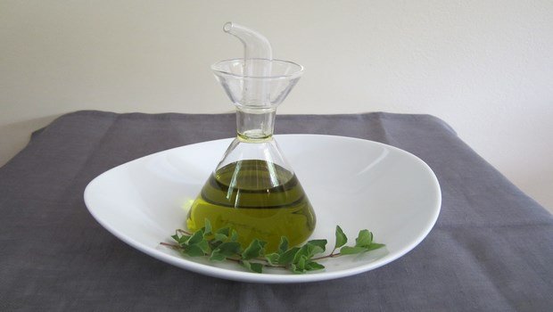 home remedies for tooth infection-oregano oil