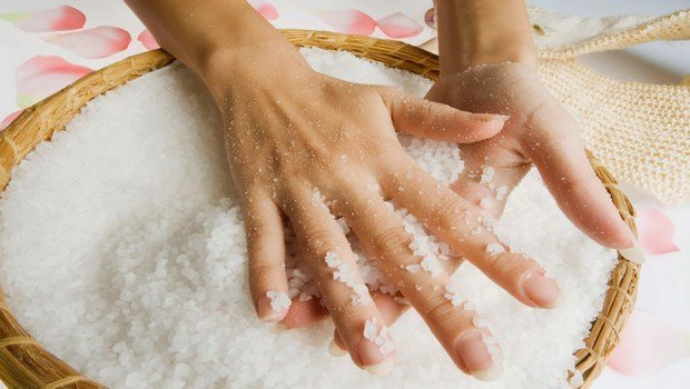 home remedies for vaginal itching-salt water bath