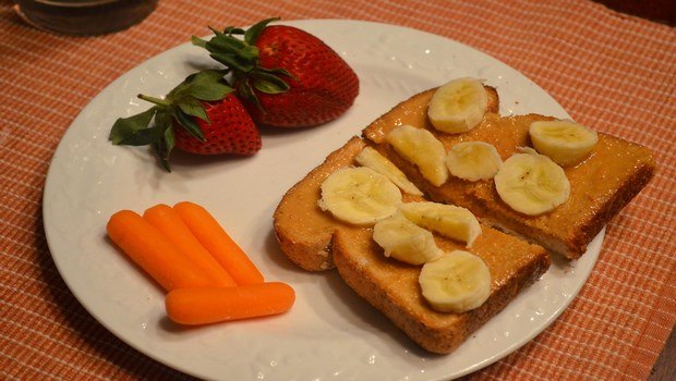 how to cure morning sickness-snack before bedtime