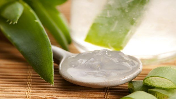 how to get rid of a blind pimple-aloe vera