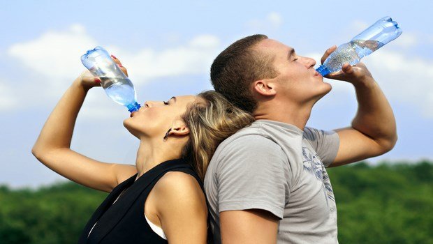 how to lose weight naturally-drink water