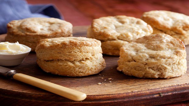 how to make biscuits-buttermilk biscuit