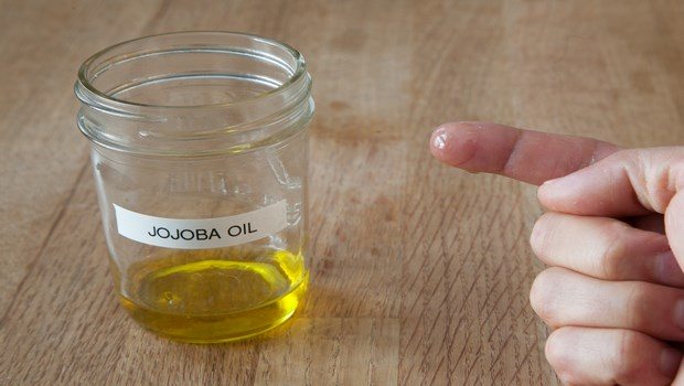 how to use jojoba oil on face-method 2