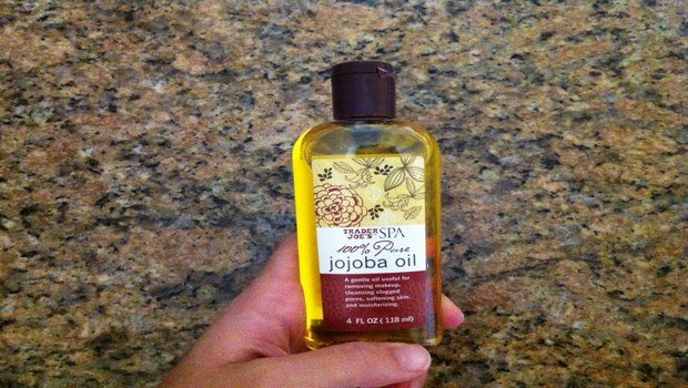 how to use jojoba oil on face-method 8