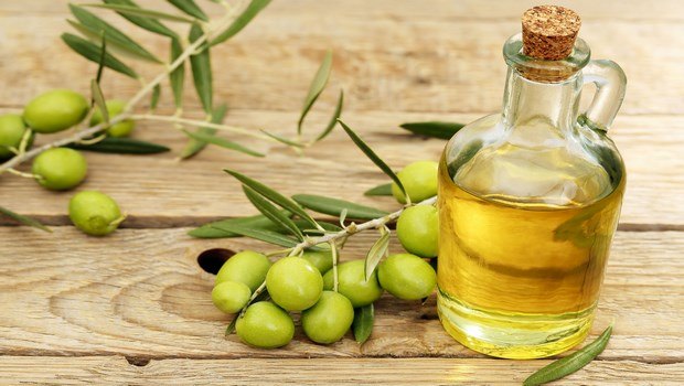 olive oil for lice-method 1