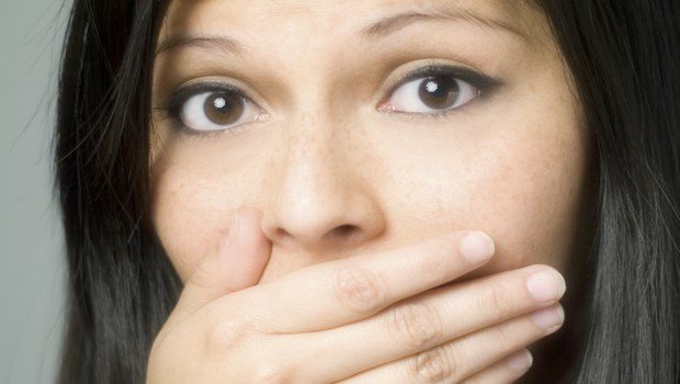 symptoms of sinus infection-bad breath