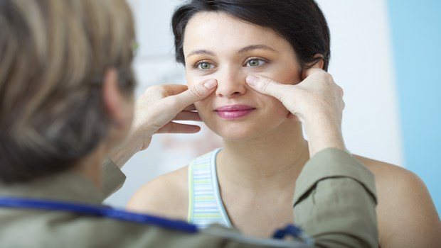 symptoms of sinus infection-pressure and pain in your face