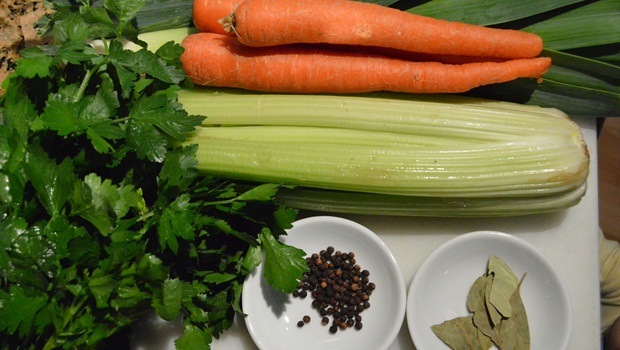 foods for healthy teeth - celery and carrots