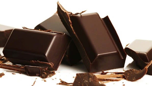 foods for healthy teeth - dark chocolate