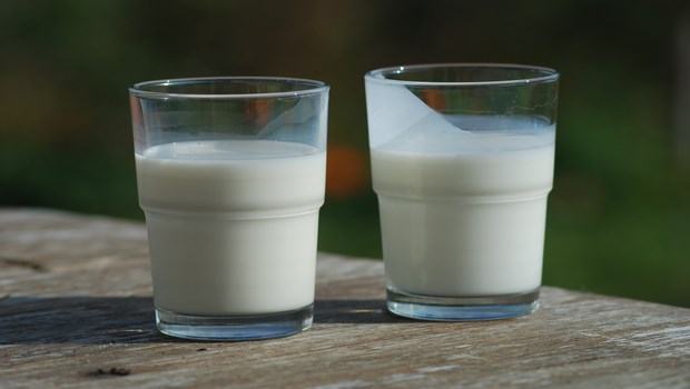 home remedies for dark spots-buttermilk