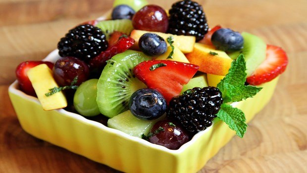 low-calorie dessert recipes-fruit salad