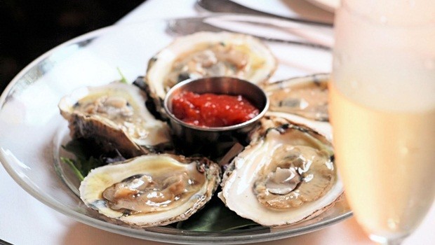 foods that make you look younger - oysters
