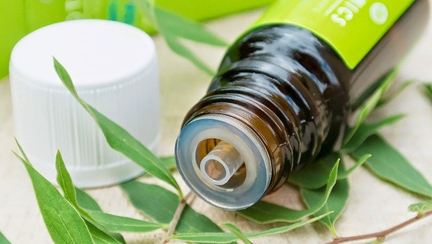 treatment for mrsa - tea tree oil