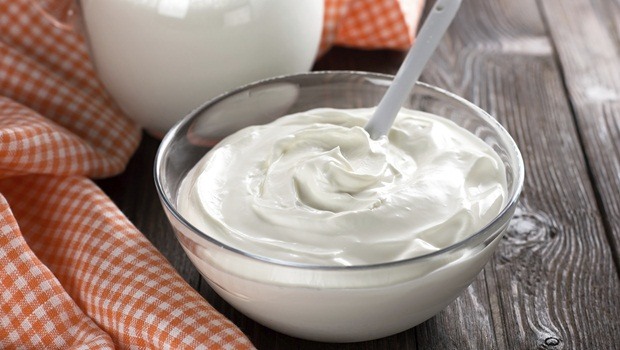 foods that make you look younger - yogurt