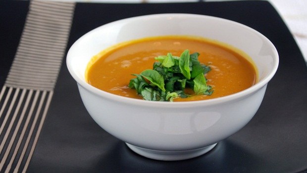 vegetable soup diet - carrot coriander soup