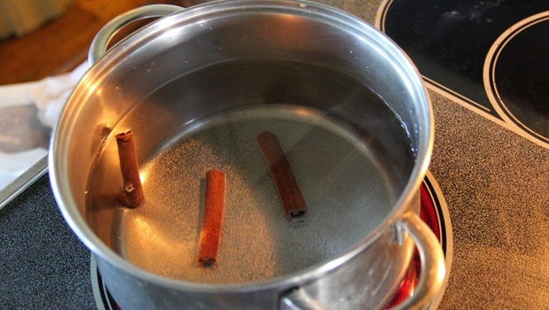 home remedies for athlete’s foot - cinnamon and boiling water