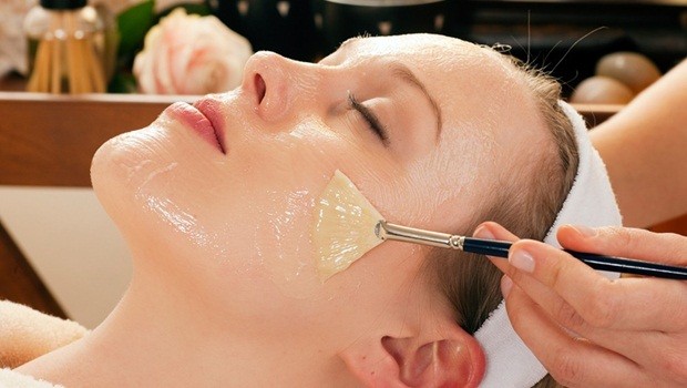 honey face mask for treating dry skin