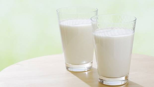 foods for healthy nails - milk