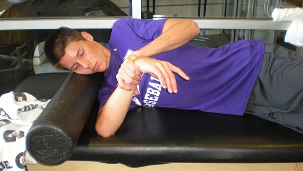 exercises for shoulder tendonitis - posterior stretch