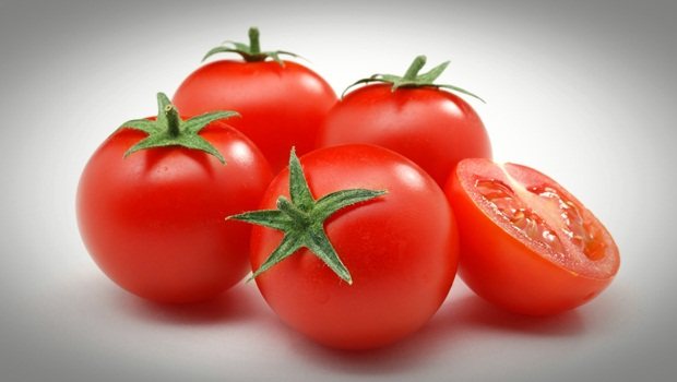 foods for healthy nails - tomatoes