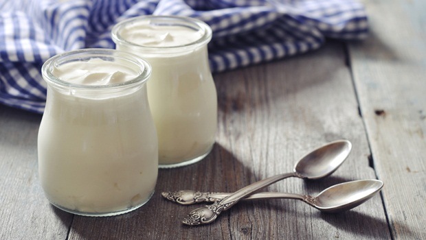foods for water retention - yogurt