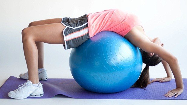 physical therapy exercises for shoulder - exercise with swiss ball 