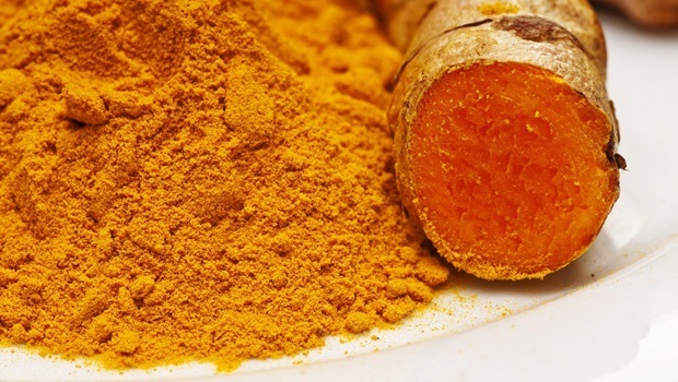 ginger for flu - grated ginger with cayenne and turmeric powder
