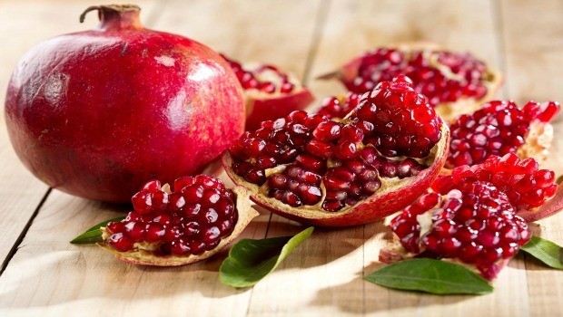 foods for anemia - pomegranates