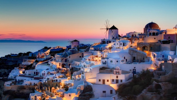 best honeymoon destinations - santorini, greece