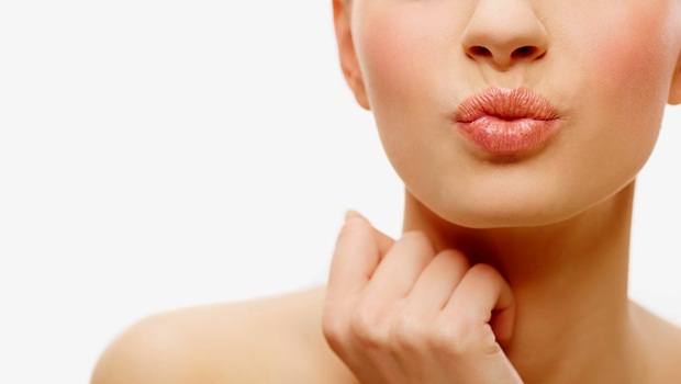 vitamin e for skin - treat chapped lips