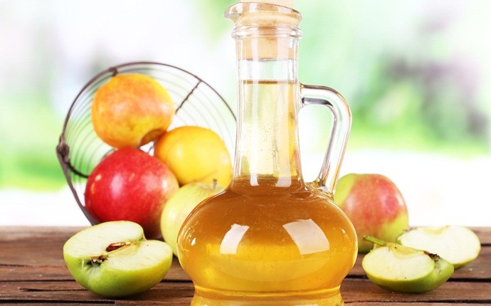 how to get rid of frizzy hair - apple cider vinegar and water