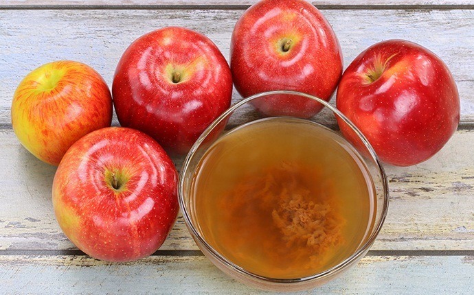 how to whiten yellow teeth - apple cider vinegar and water