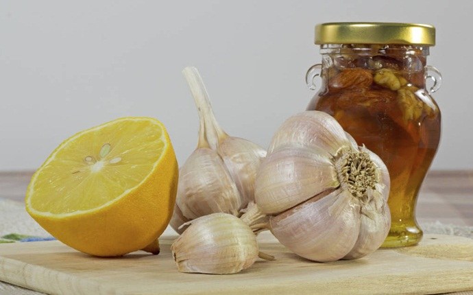 garlic for sinus infection - garlic with honey