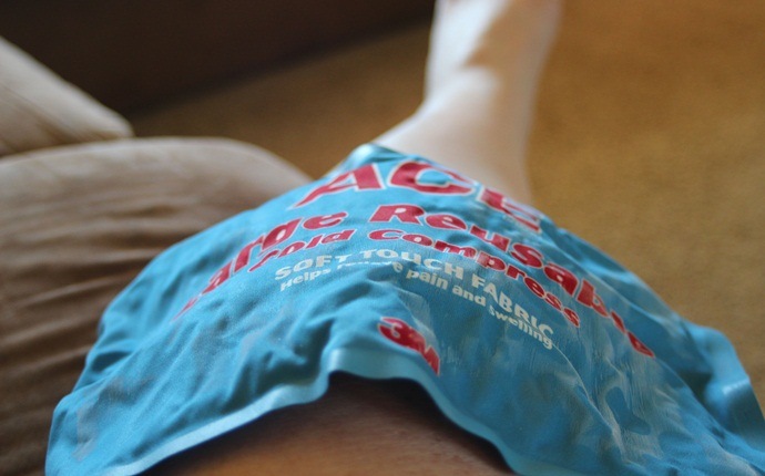 how to get rid of water retention - ice packs