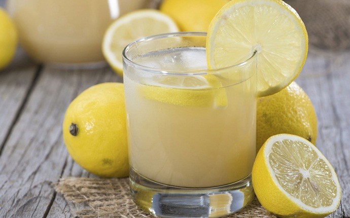how to cleanse colon - lemon juice, sea salt, honey, water, and apple juice