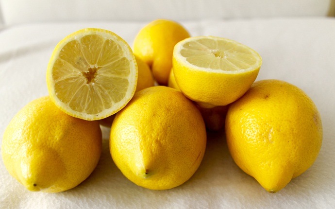 natural face toner - lemon juice toner recipe