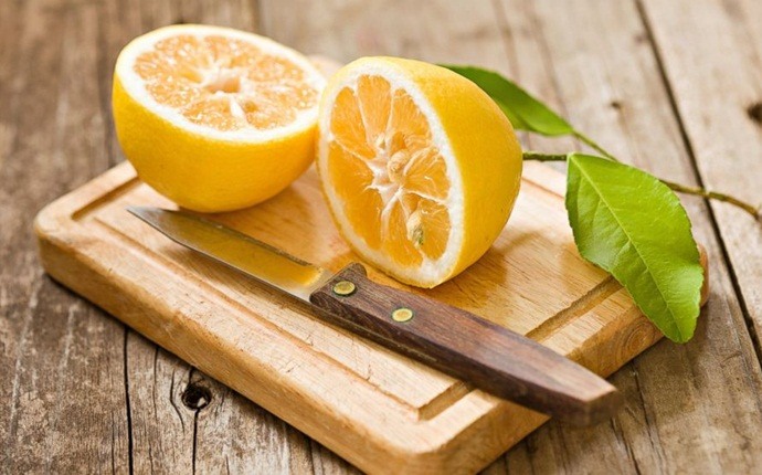 lemon for dark circles - lemon or lemon slices