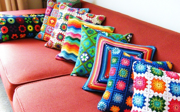 cheap gifts for women - lovely cushions