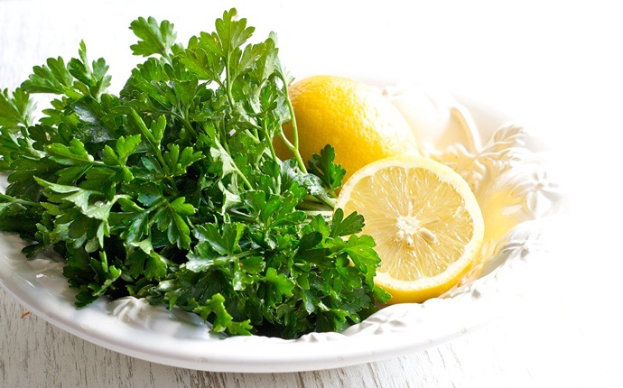 home remedies for sour stomach - parsley