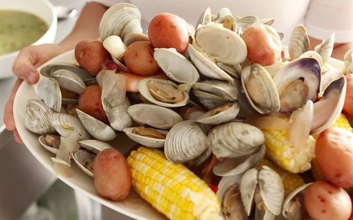 easy mussel recipes - stovetop clambake