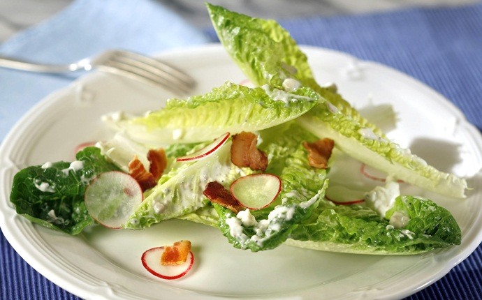 easy celery recipes - celery and blue cheese salad