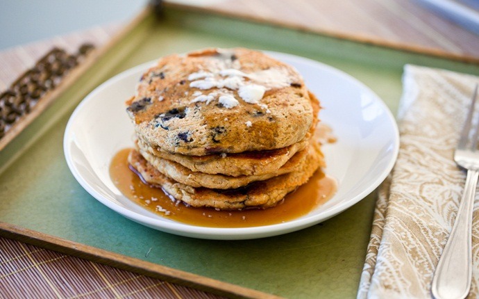 healthy pancake recipes - chickpea flour pancakes