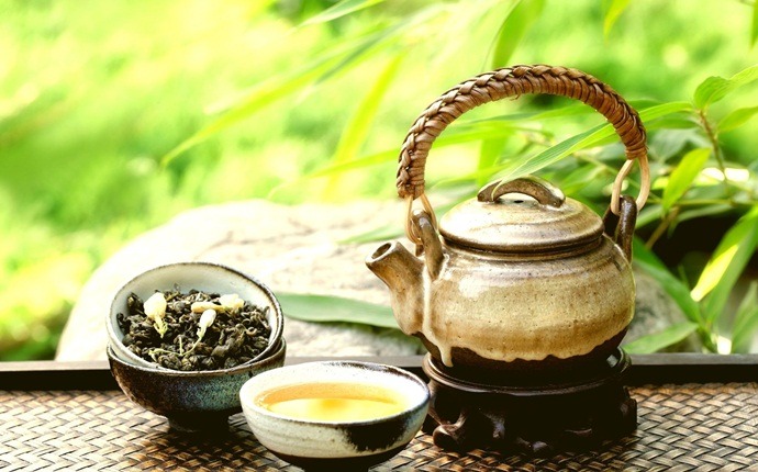how to rejuvenate skin - green tea, lemon juice, turmeric, brewed, and honey