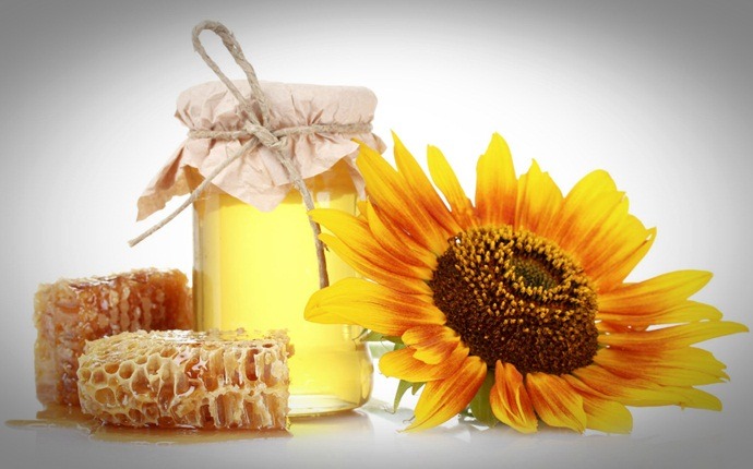 honey for acne scars - having raw honey