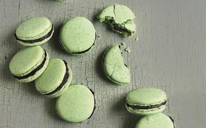 baby shower recipes - lime macarons