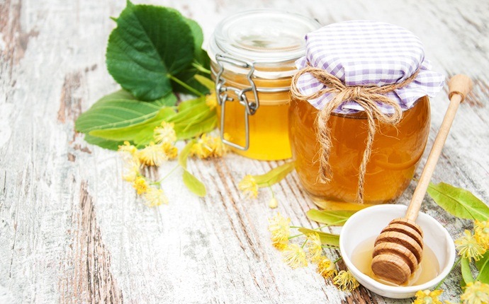 honey for acne scars - raw honey