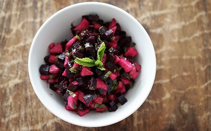 baby shower recipes - roasted beet along with apple salad
