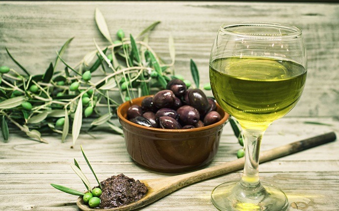 tea tree oil for acne - tea tree oil and olive oil